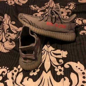 Yeezy boost 350 beluga 2.0 size 9 (worn)